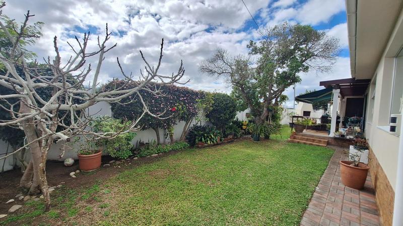 3 Bedroom Property for Sale in Fraaiuitsig Western Cape